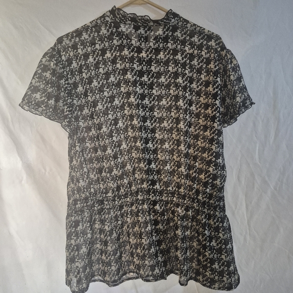 Lane Bryant Womens Top.   Box 26 - Picture 5 of 5